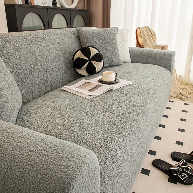 
                  
                    Premium plush slipcover - Scratch-resistant protection
                  
                