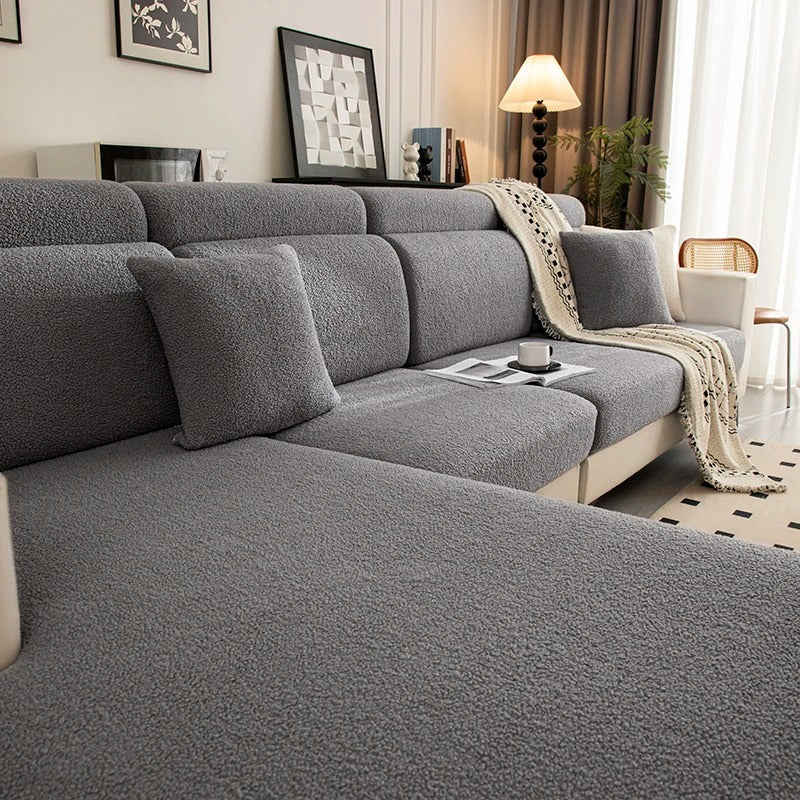 
                  
                    Premium plush slipcover - Scratch-resistant protection
                  
                